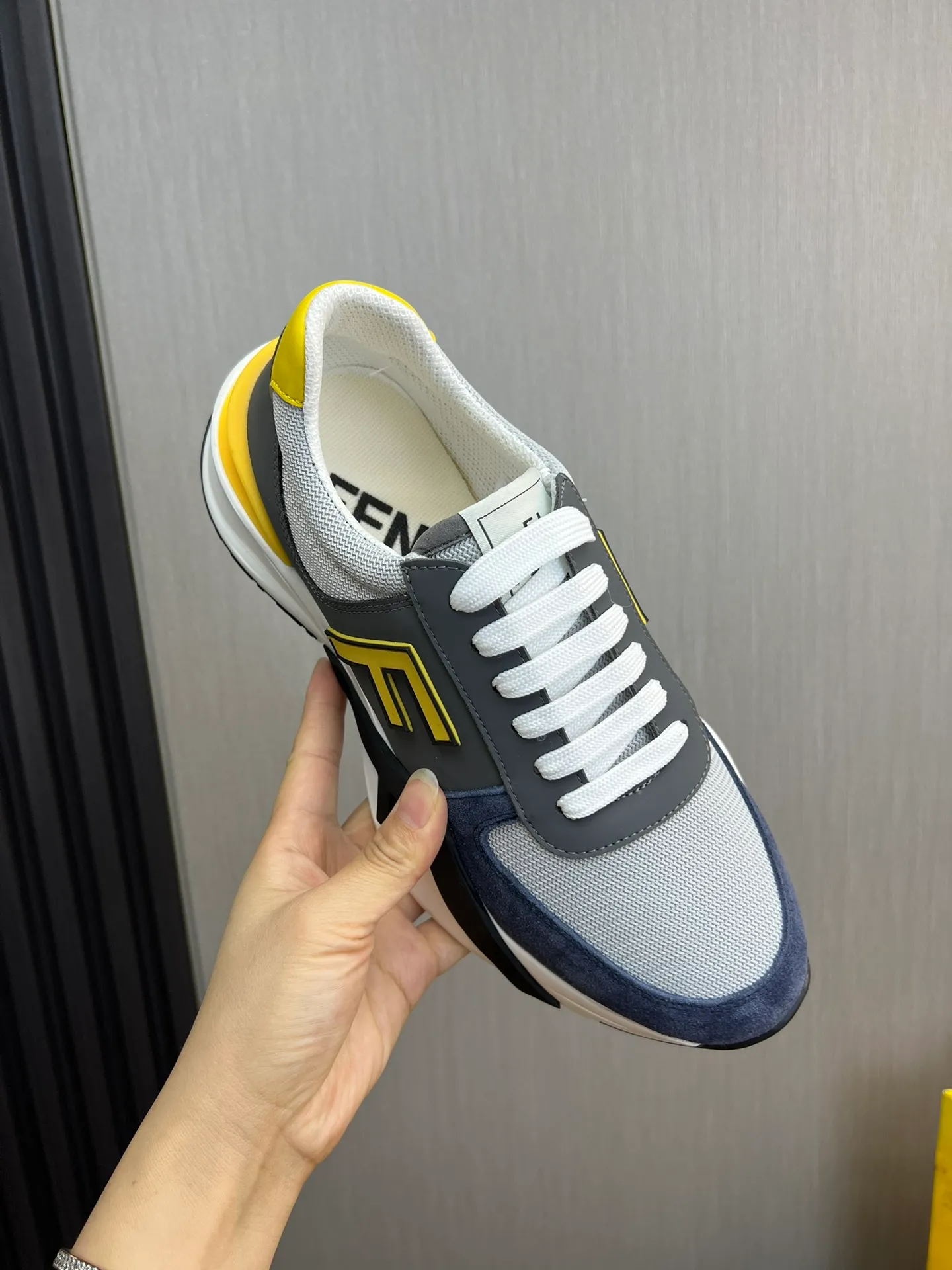 Men's shoes 💰520💰 Fendi [Fendi] hot style is on the market 🔥Fashionable casual men's shoes 🔱 Made of original cowhide + breathable mesh lining + sheepskin feet, perfect shape, top quality, you deserve it 🔜Original outsole, ultra-light, non-slip and wear-resistant 👣 Standard size 38-44 (customized in 45)